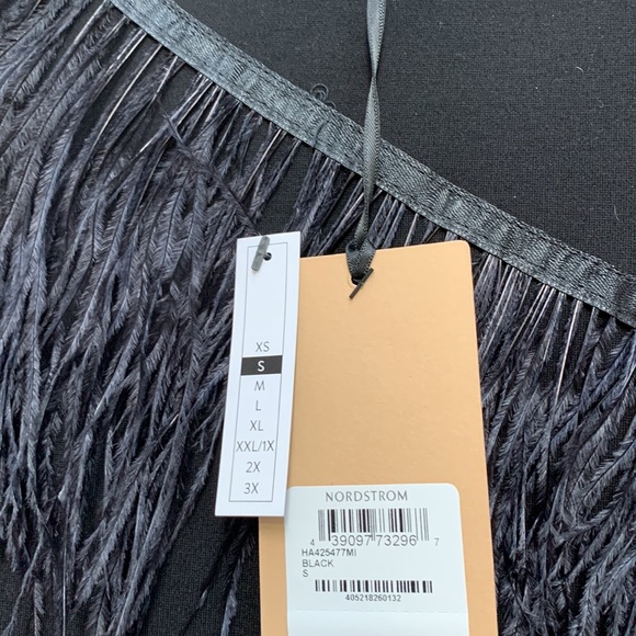 Halogen 🖤 Nordstrom Ostrich Feather Zig Zag Sweater Black Quarter Sleeve Top - Picture 8 of 15